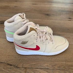 Nike Air Jordan 1 Mid